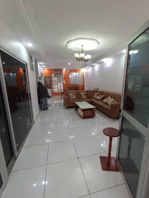 5chbre Duplex dans Cocody à Louer