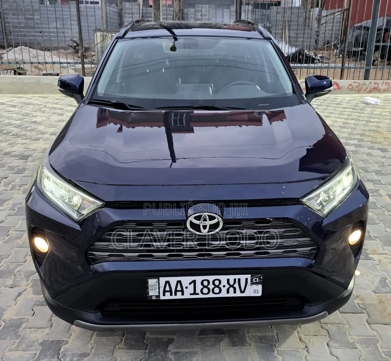 Toyota RAV4 2021 Blue