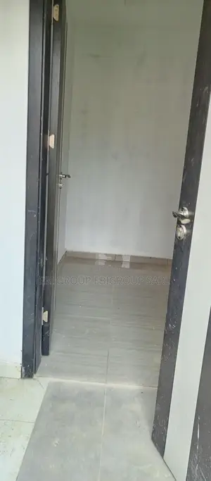 4chbre Duplex dans Ebigroup Sarl, Deux Plateaux à Louer