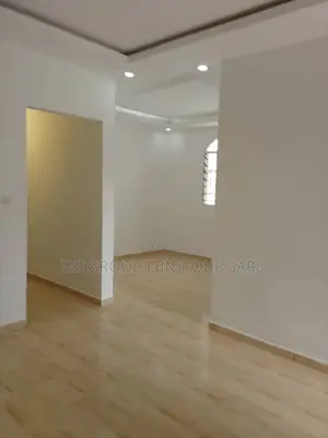 4chbre Duplex dans Ebigroup Sarl, Deux Plateaux à Louer