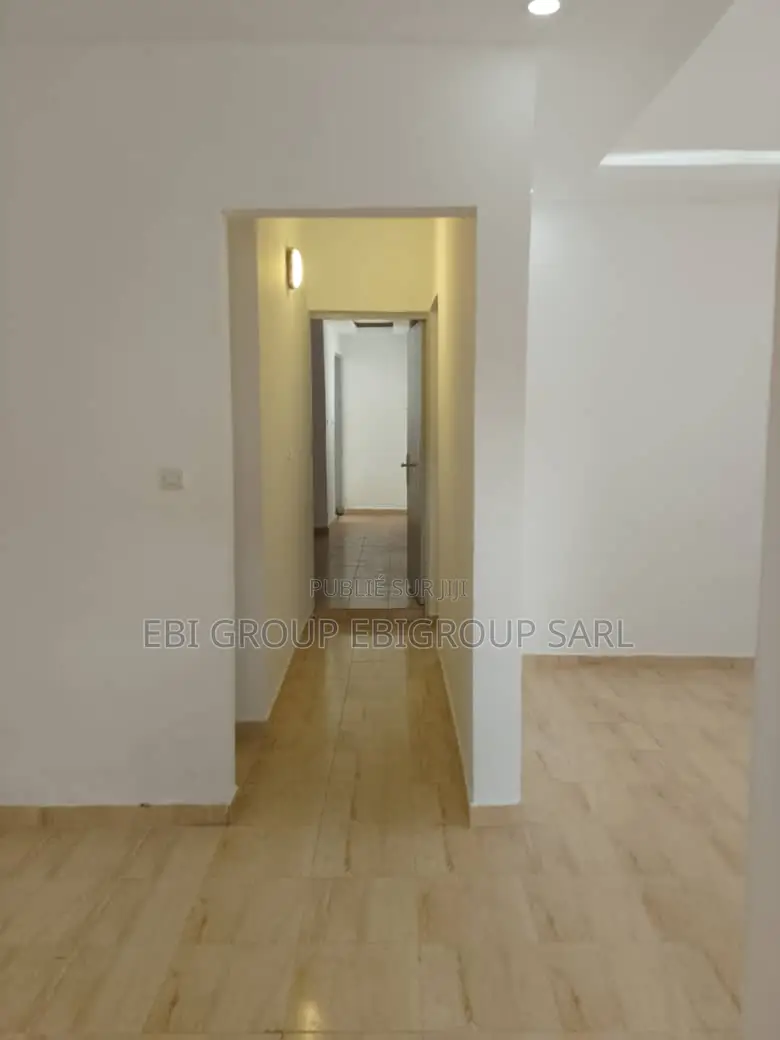 4chbre Duplex dans Ebigroup Sarl, Deux Plateaux à Louer