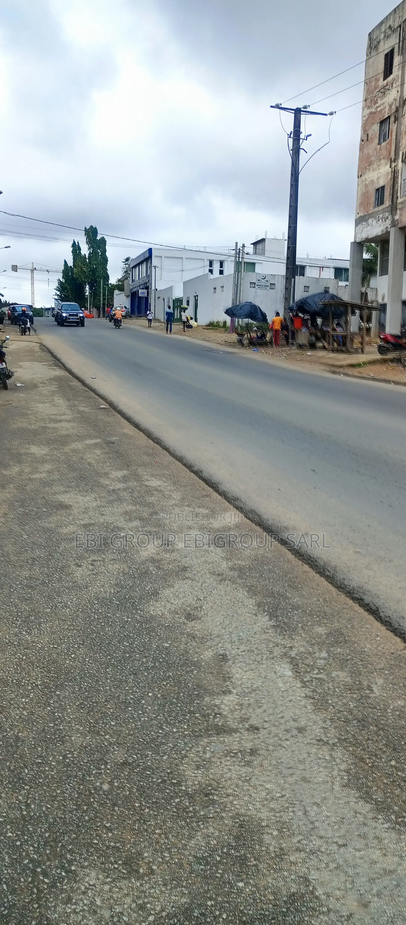 Terrain 1434 M2 Bordure Au Vallon Très Bon