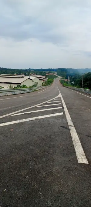 Terrain 8120 M2 a Cocody en Bordure Acd