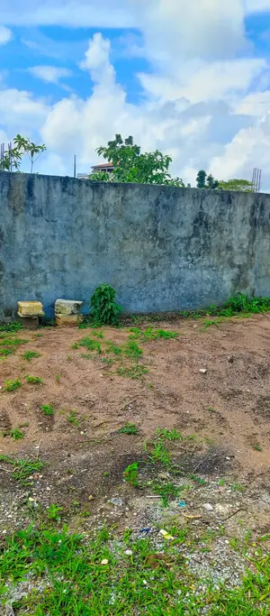 Terrain 2600 M2 a Mbadon a Vendre