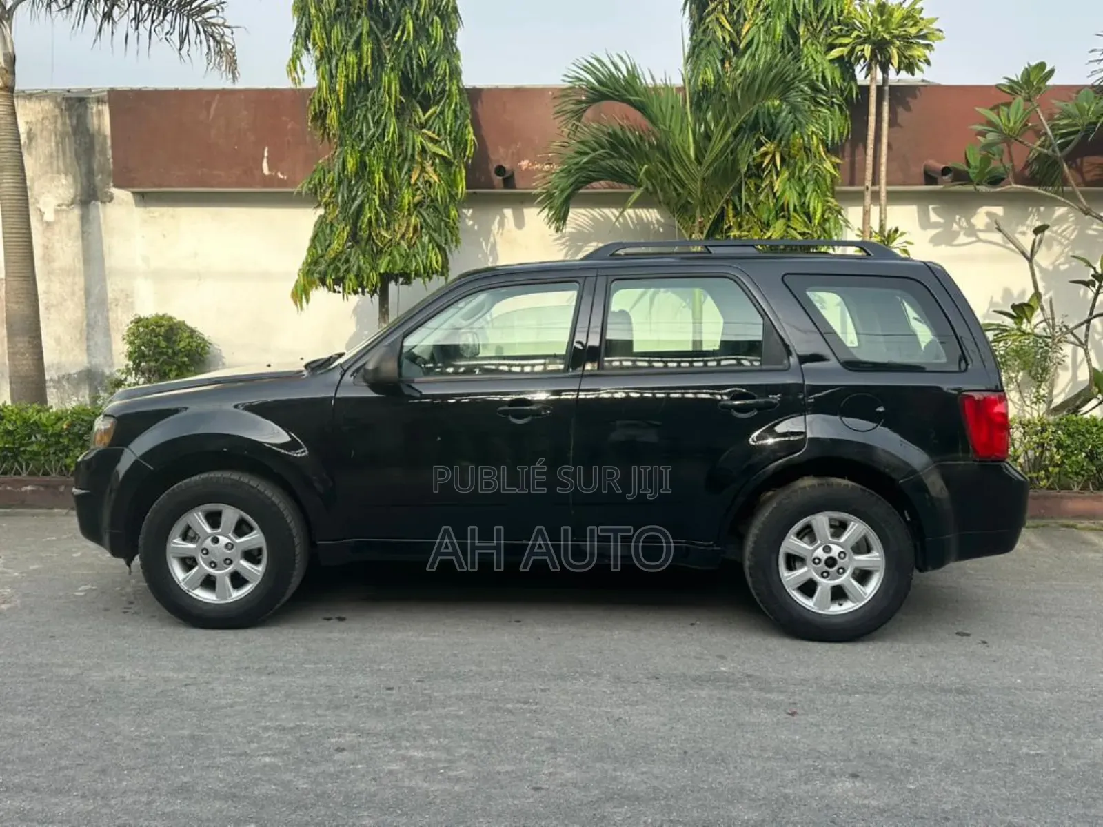Mazda Tribute Hybrid Touring HEV 2010 Black
