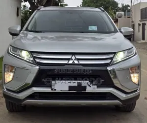 Mitsubishi Eclipse 2020 Gris