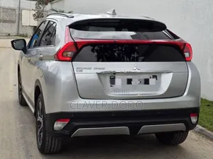 Mitsubishi Eclipse 2020 Gris