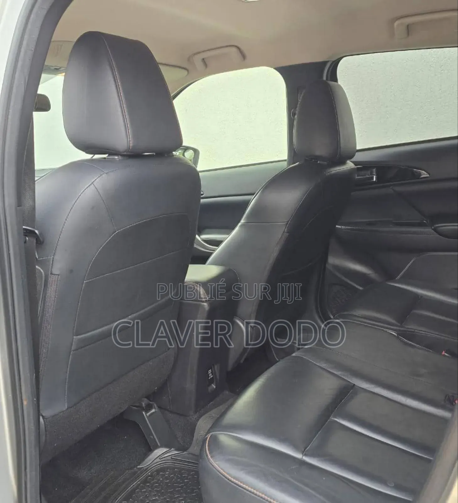 Mitsubishi Eclipse 2020 Gris