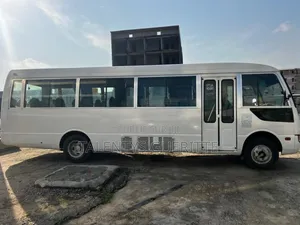 Mitsubishi Canter 2016 Blanc