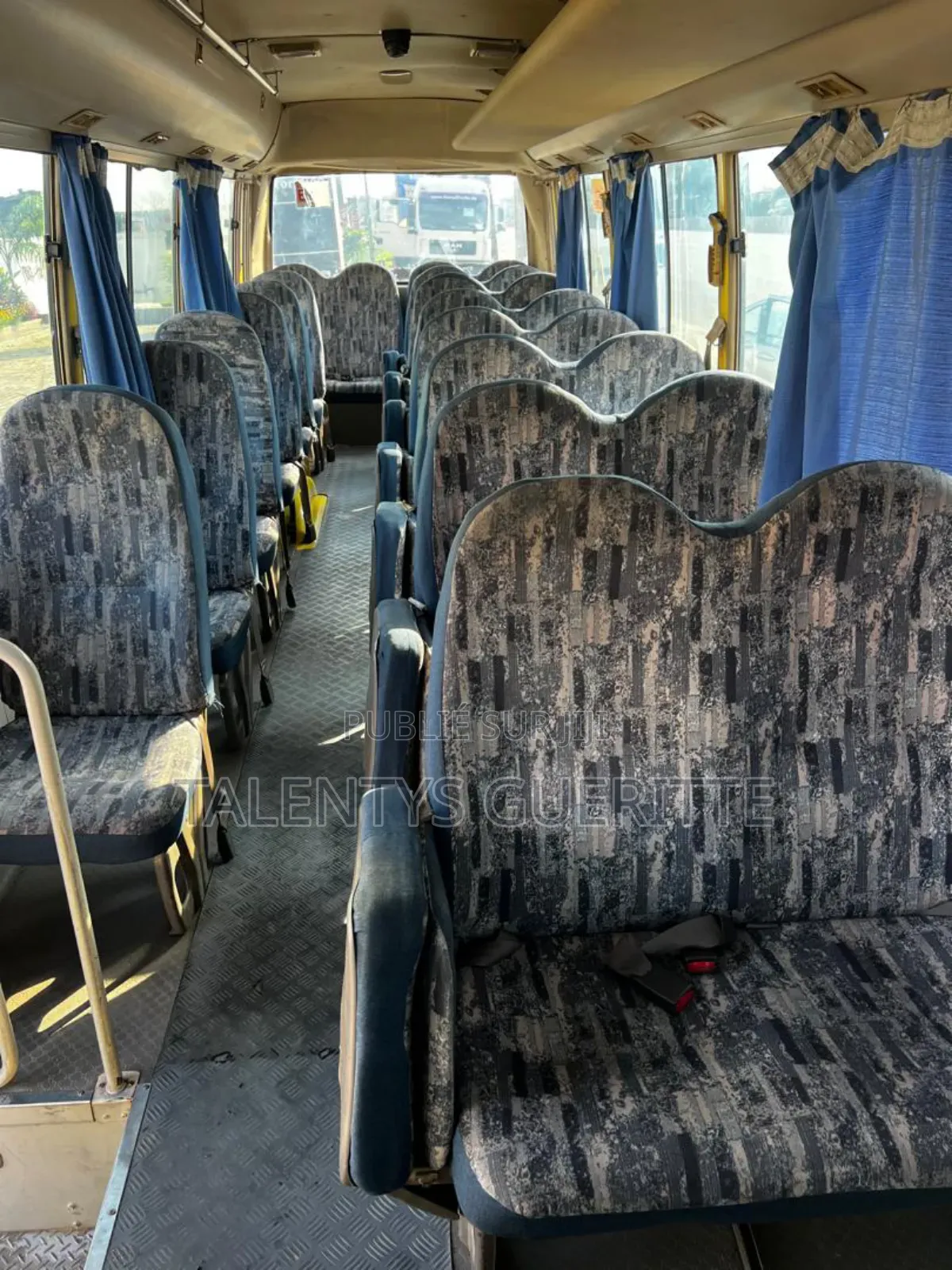 Mitsubishi Canter 2016 Blanc