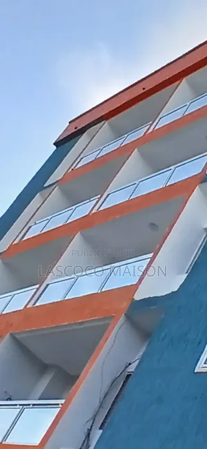 2chbre Appartement dans Lascoco Maison, Cocody à Louer