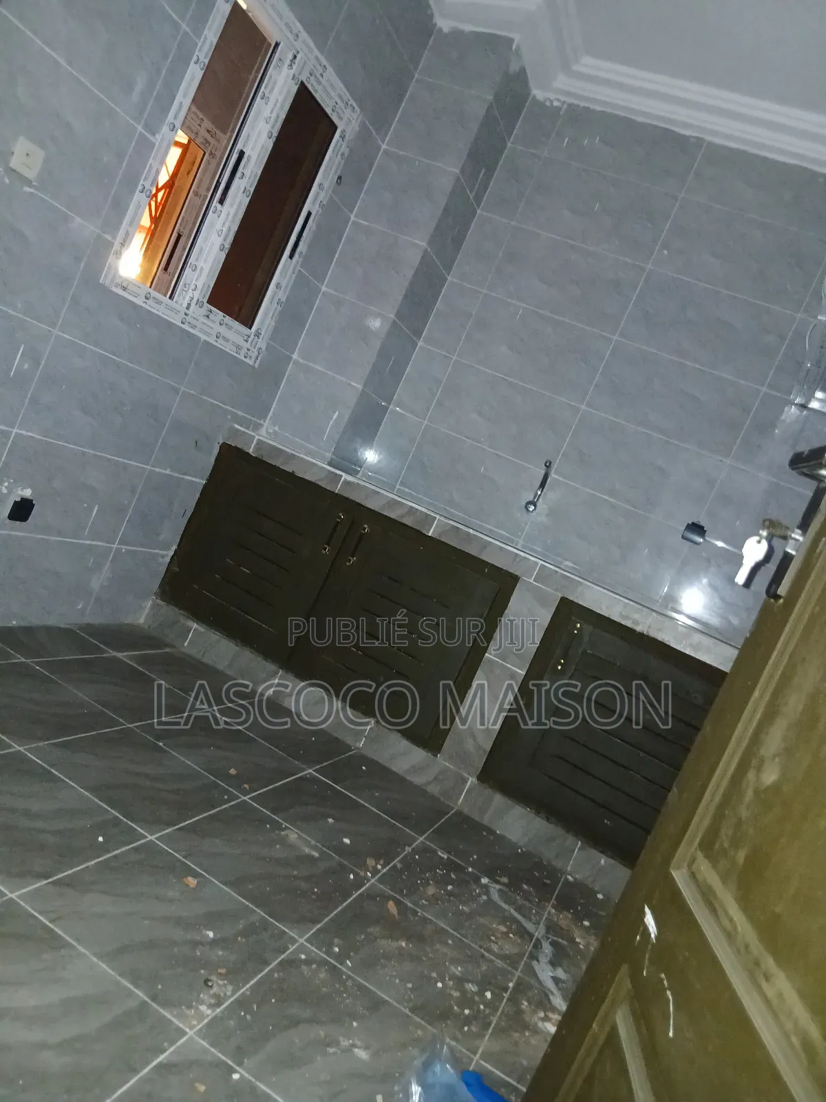 2chbre Appartement dans Lascoco Maison, Cocody à Louer