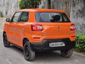 Suzuki S-Presso 2023 Orange