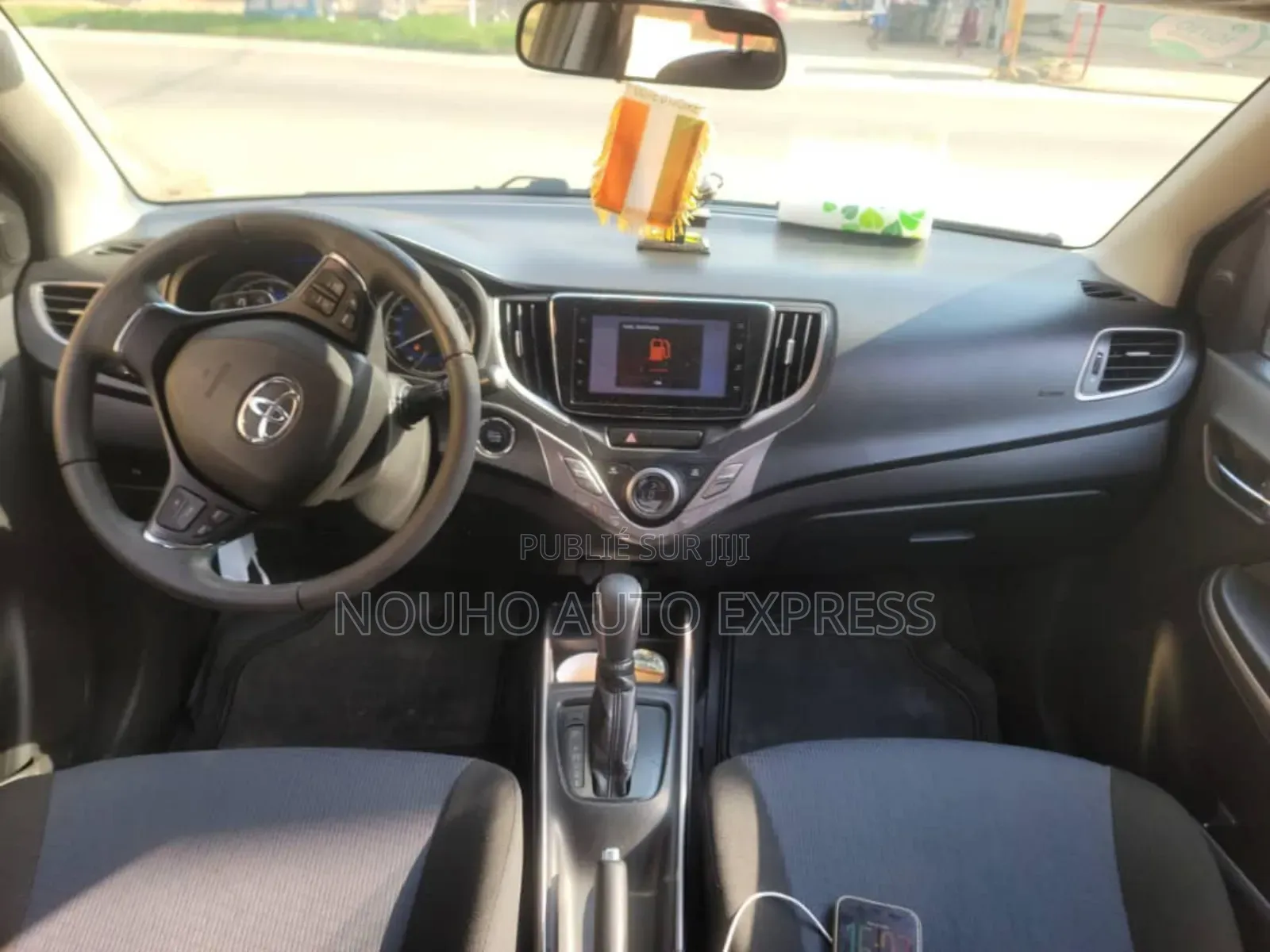 Toyota Starlet 2022 Gris