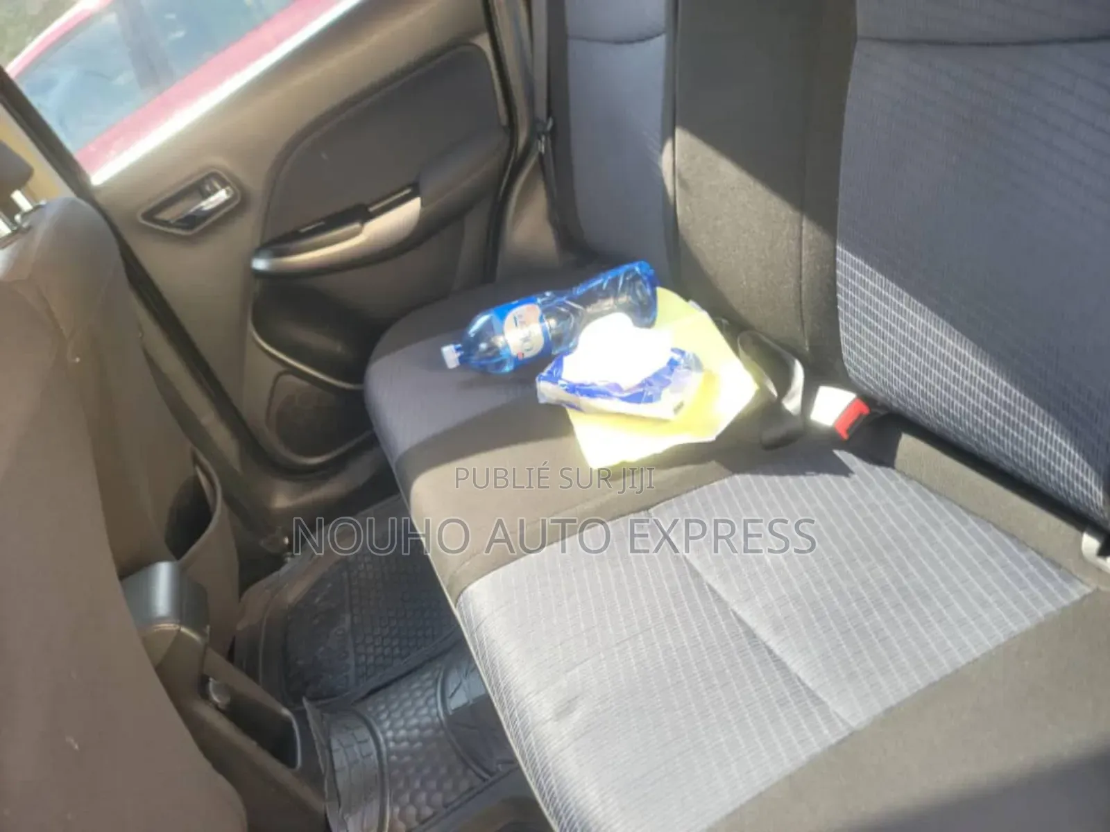 Toyota Starlet 2022 Gris