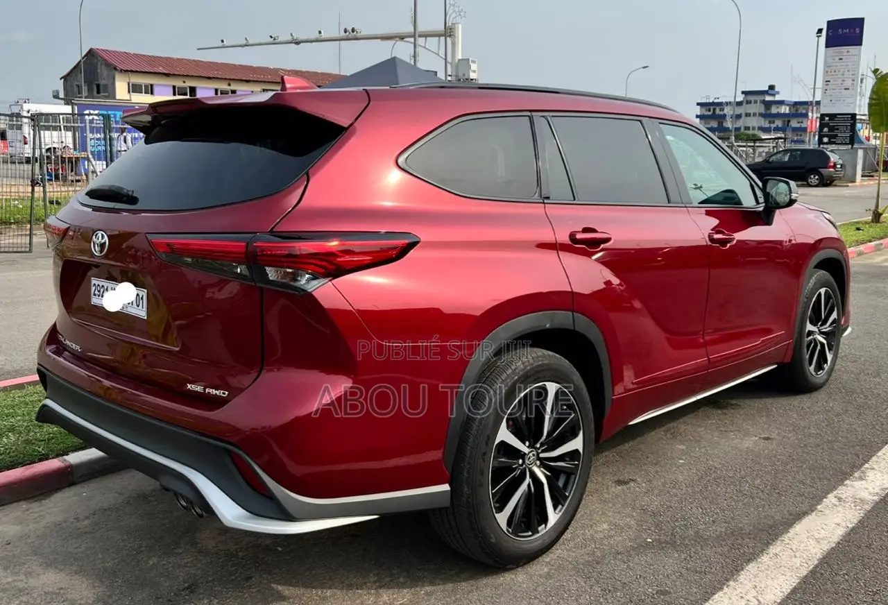 Toyota Highlander XSE 2022 Rouge