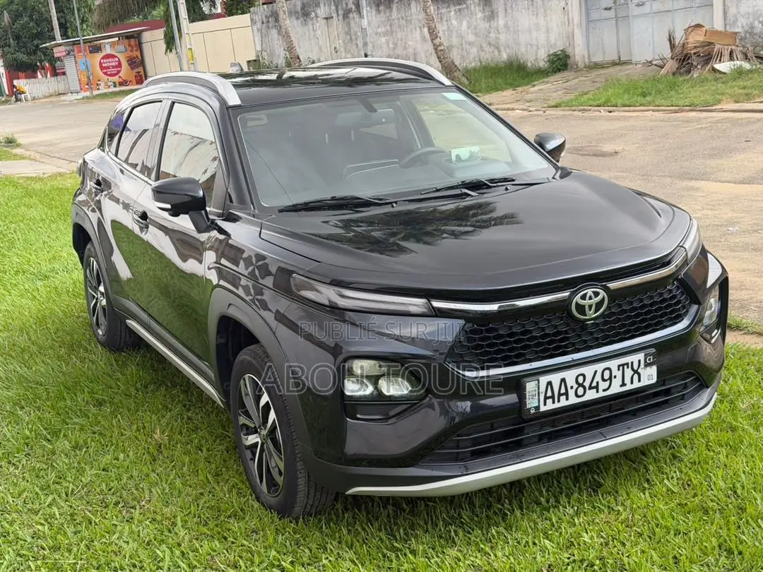 New Toyota Starlet 2025 Noir Mat