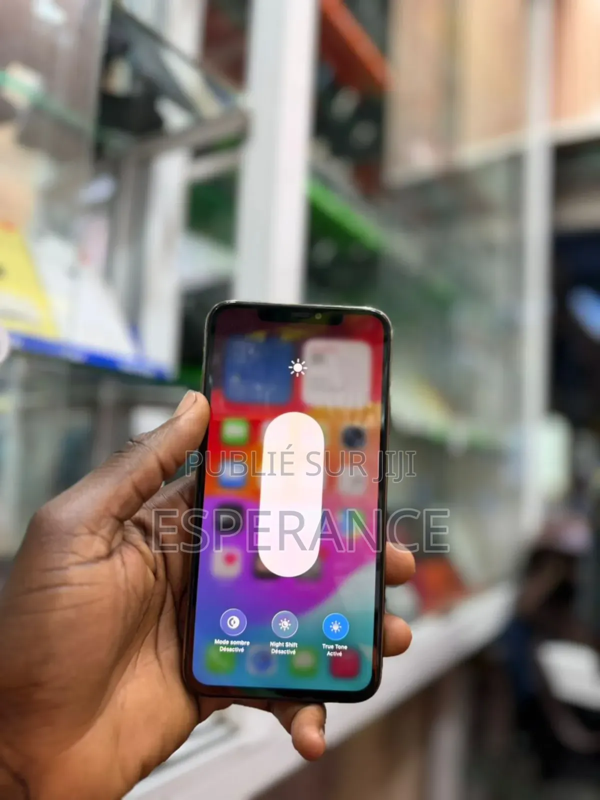 Apple iPhone 11 Pro Max 64 GB Doré