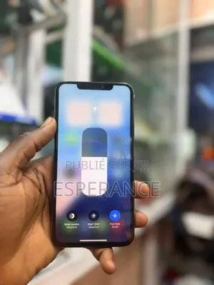 Apple iPhone 11 Pro Max 64 GB Doré