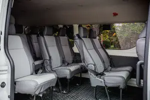 New Toyota HiAce 2025 Blanc