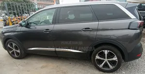 Peugeot 5008 2022 Black