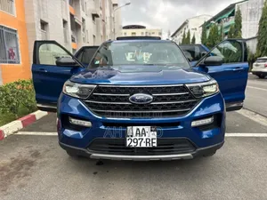 Ford Explorer XLT 2021 Blue