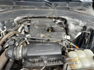 Ford Explorer XLT 2021 Blue