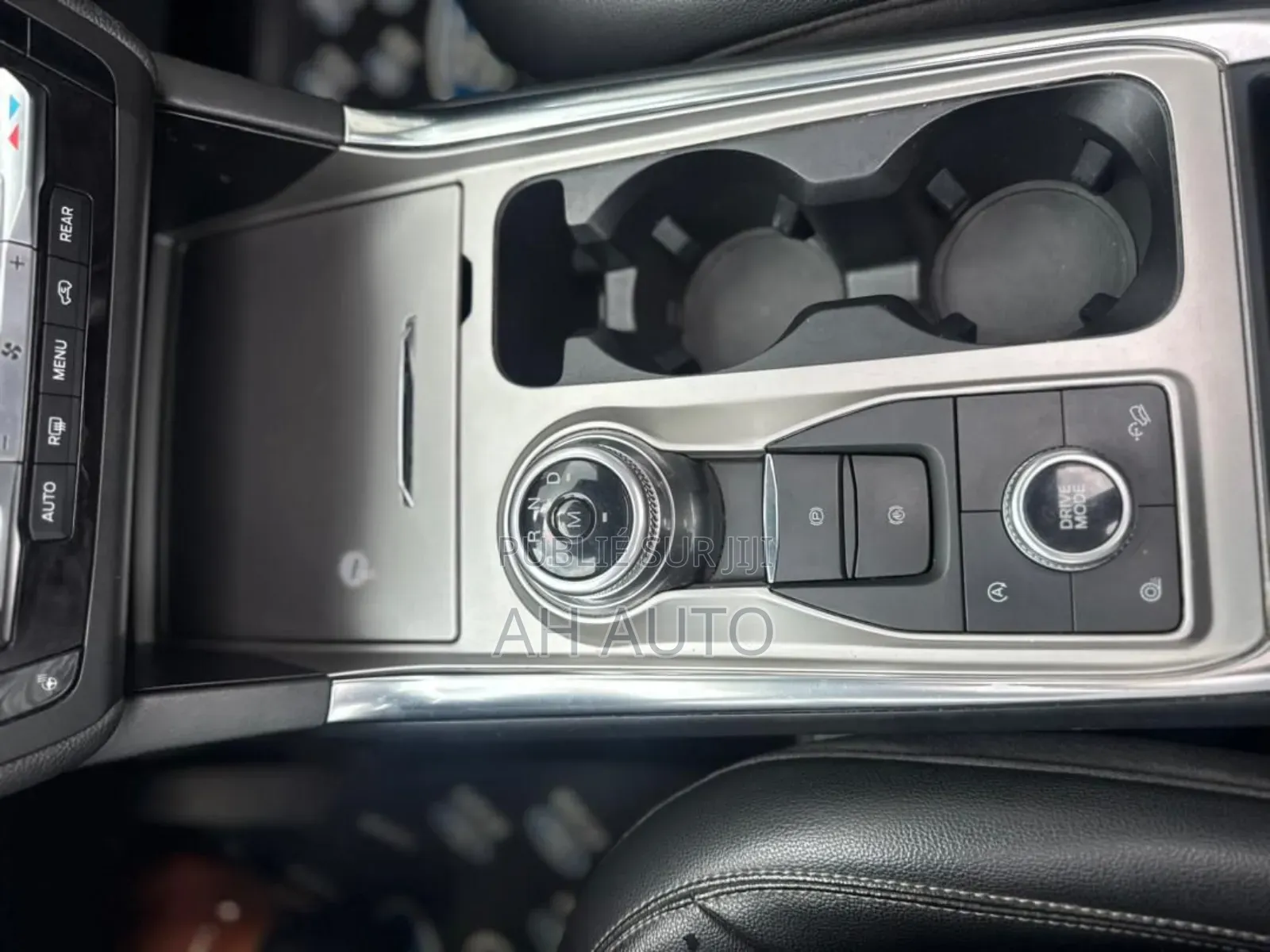 Ford Explorer XLT 2021 Blue