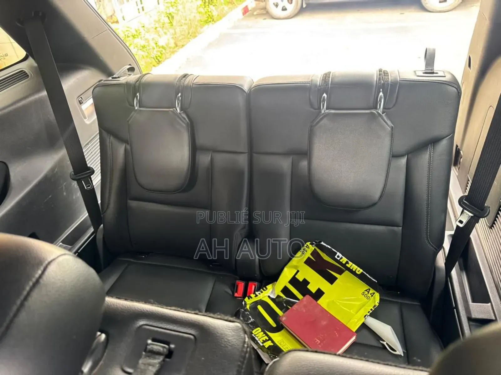 Ford Explorer XLT 2021 Blue