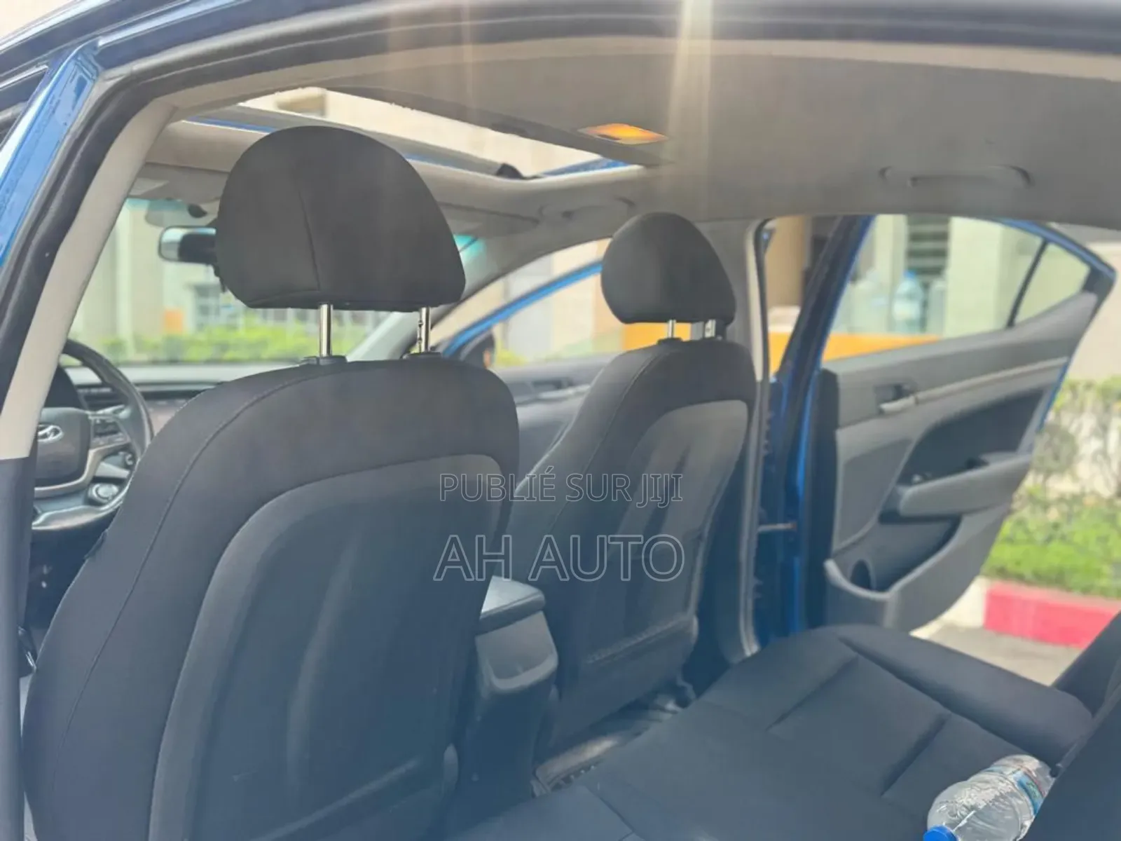 Hyundai Elantra Limited Sedan FWD (2.0L 4cyl 6A) 2017 Blue