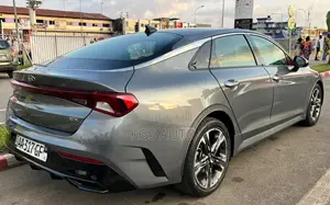 Kia K5 EX 2022 Gris