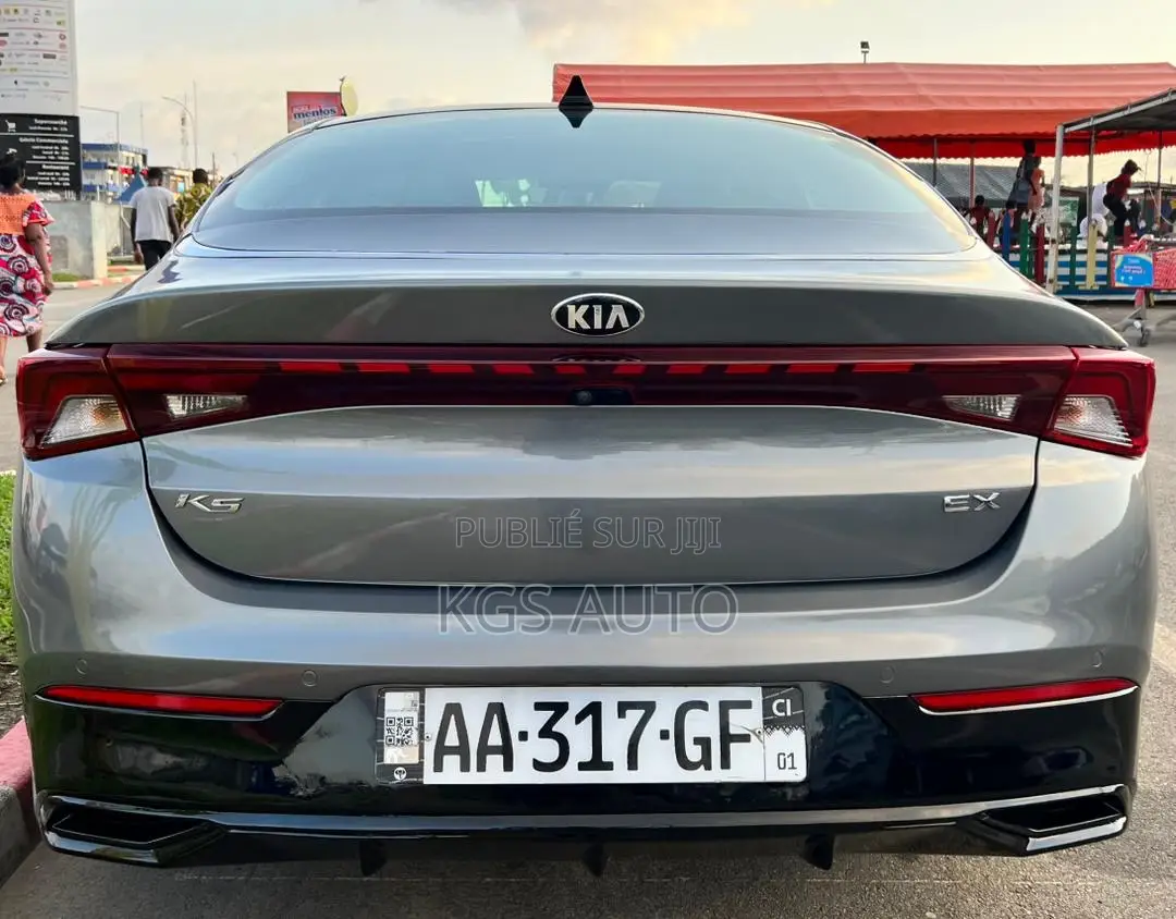 Kia K5 EX 2022 Gris