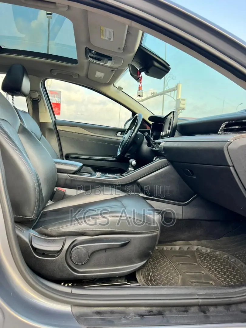 Kia K5 EX 2022 Gris