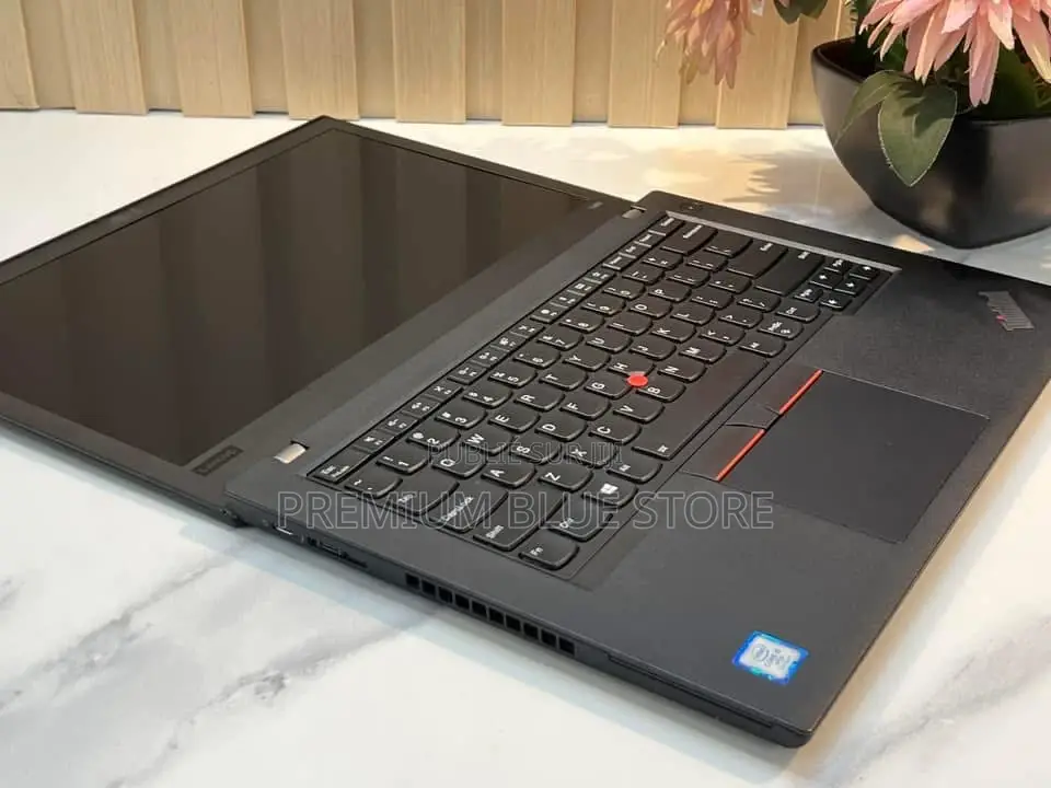 Neuf Lenovo ThinkPad T480 16GB Intel Core I5 SSD 512GB