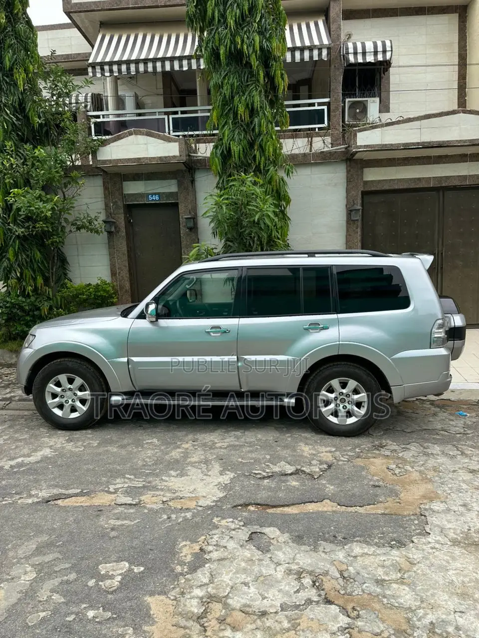 Mitsubishi Pajero V80 3.8 V6 GLS 2018 Gris