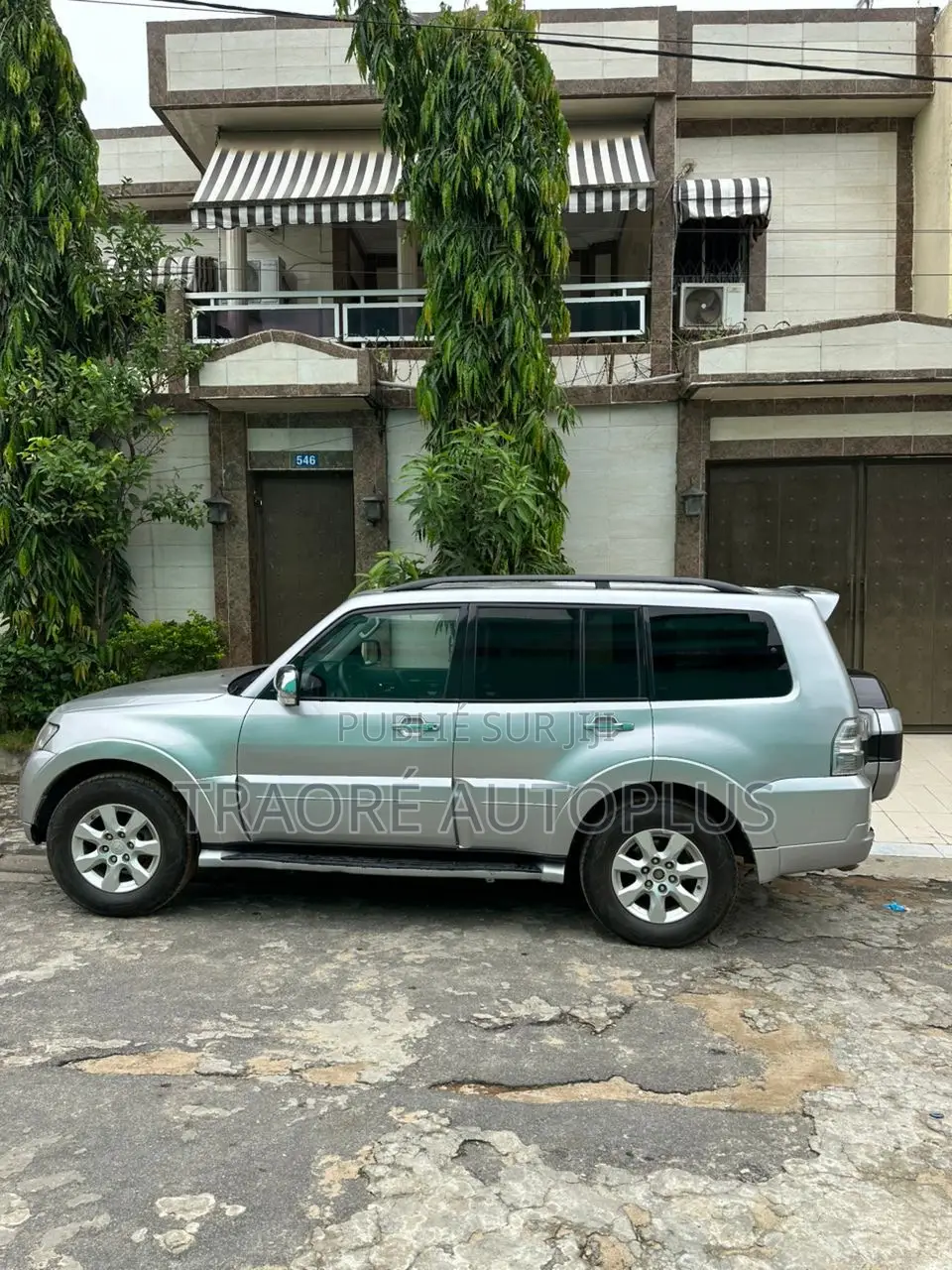Mitsubishi Pajero V80 3.8 V6 GLS 2018 Gris