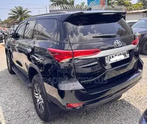 New Toyota Fortuner 2.4 D AWD 2024 Black