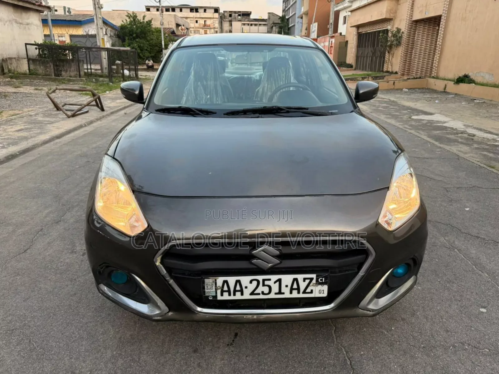 Suzuki Dzire 2024 Gris