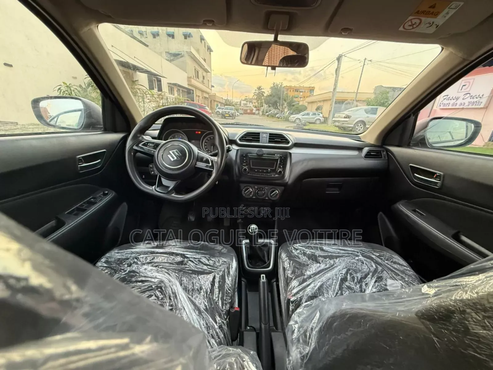 Suzuki Dzire 2024 Gris