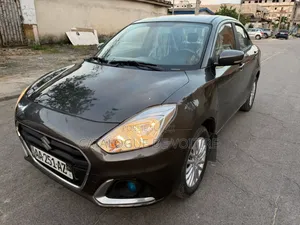 Suzuki Dzire 2024 Gris
