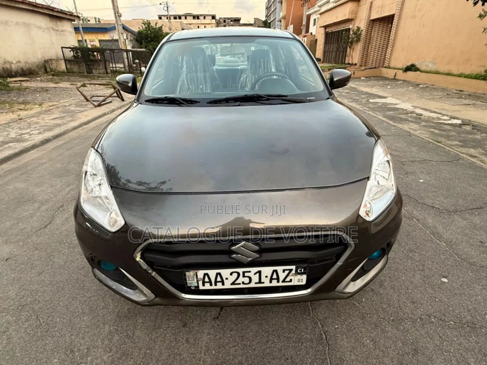 Suzuki Dzire 2024 Gris