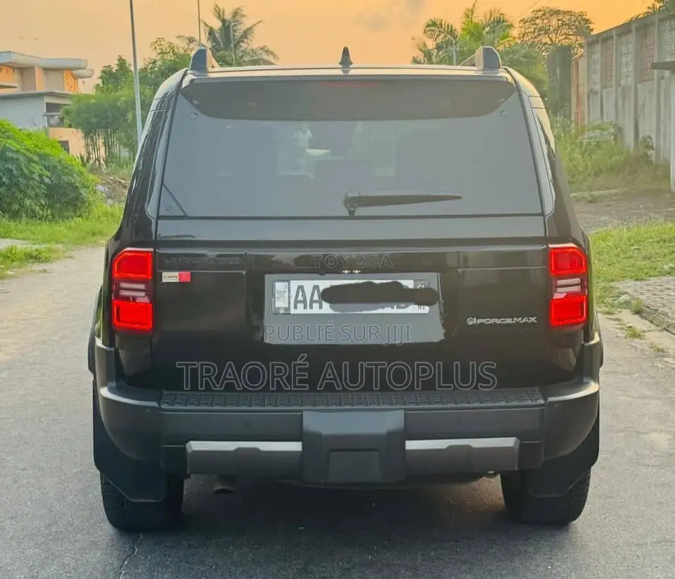 New Toyota Land Cruiser Prado 2.4 Hybrid 2025 Black