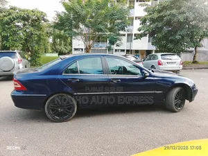 Mercedes-Benz C200 2004 Blue