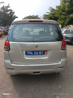Suzuki Ertiga 2015 Gris