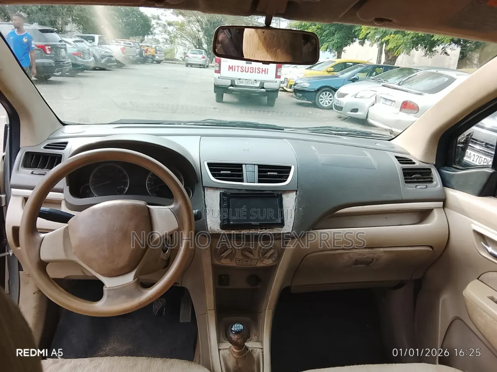 Suzuki Ertiga 2015 Gris