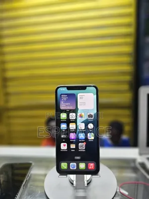 Apple iPhone 11 Pro Max 64 GB Doré
