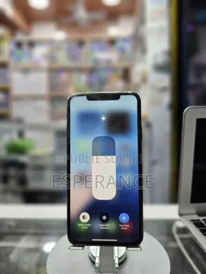 Apple iPhone 11 Pro Max 64 GB Doré