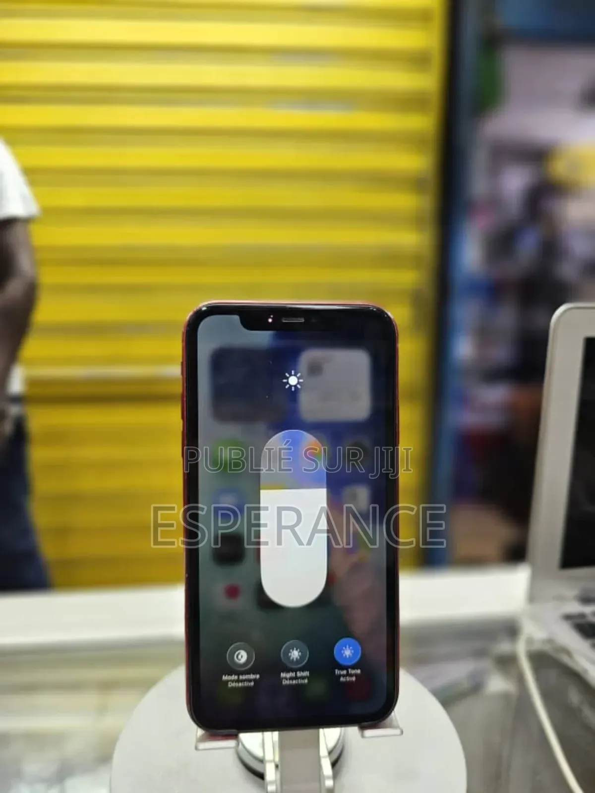 Apple iPhone 11 64 GB Rouge