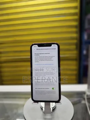 Apple iPhone 11 64 GB Rouge