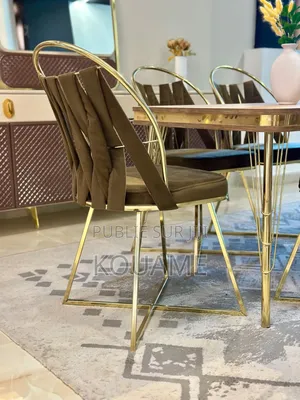 Table De Salle À Manger Neuf